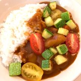 2日目カレーはトッピングを変えて！夏野菜カレー♪